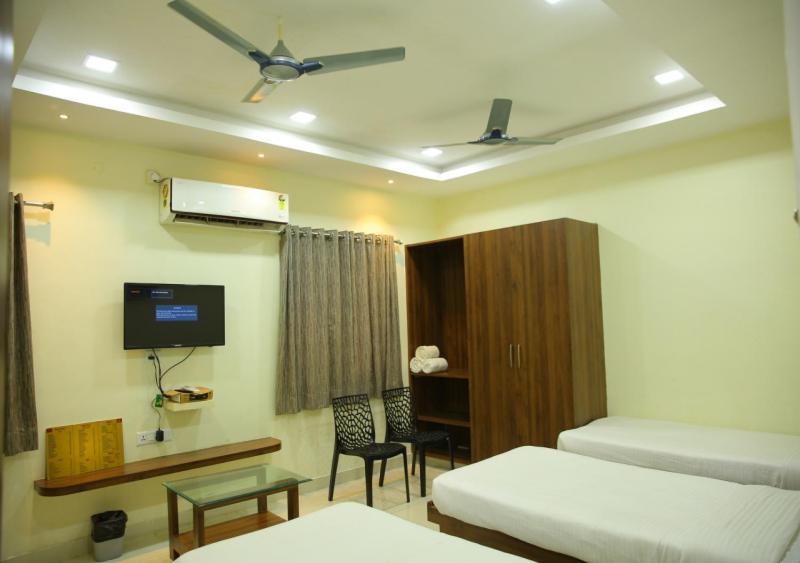Hotel Maruthi Inn Nirmal  Екстер'єр фото