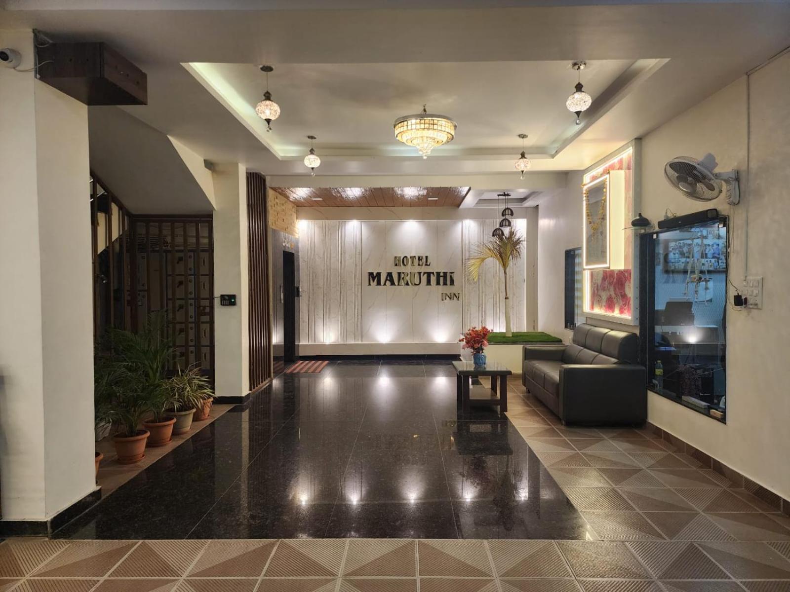 Hotel Maruthi Inn Nirmal  Екстер'єр фото